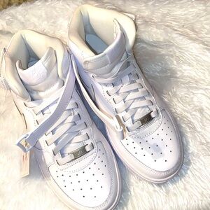 Nike Air Force One, mid easy on